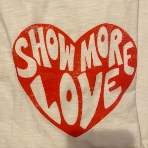 Universal threads T-shirt